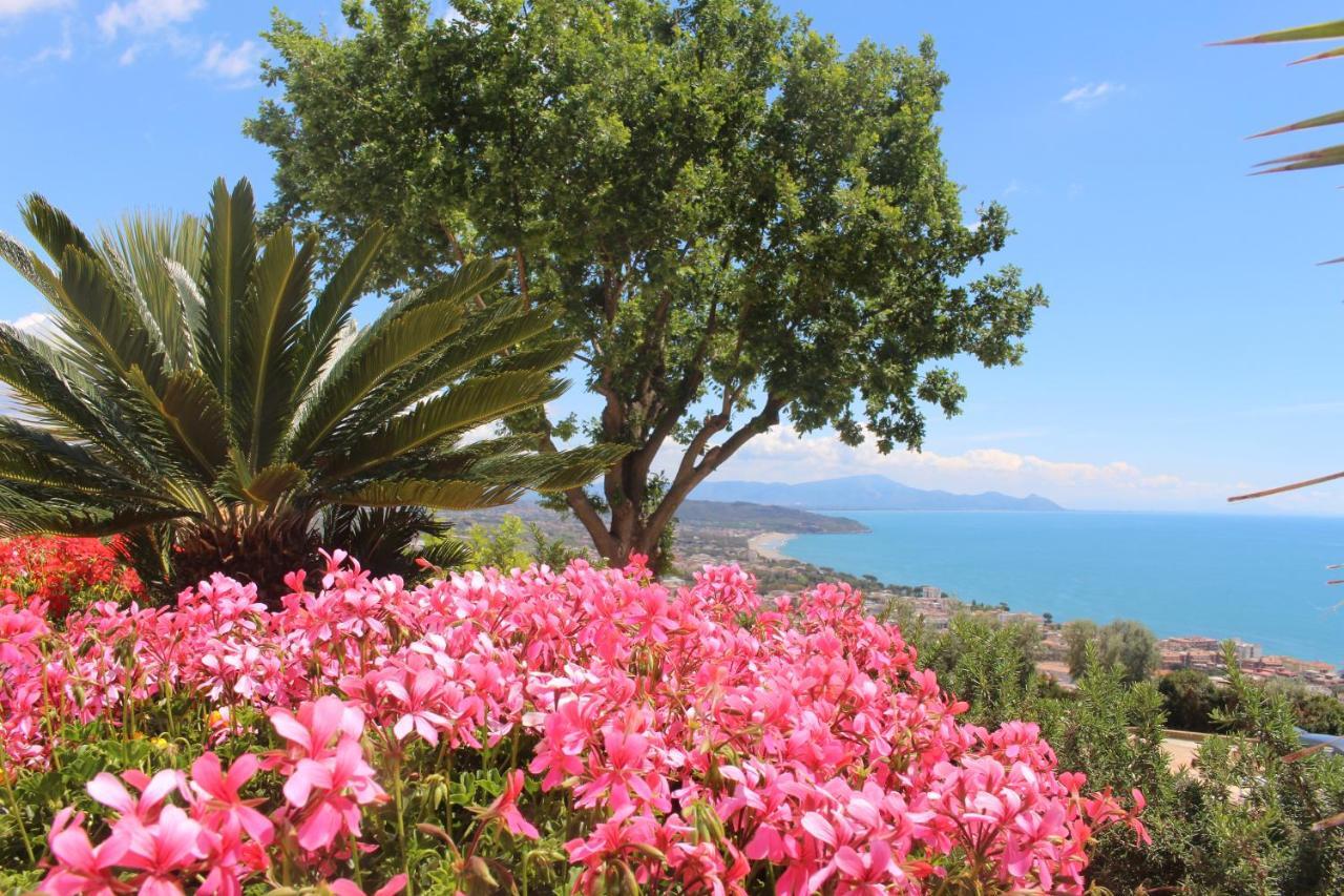 Villa Treglia B&B Formia Exterior photo